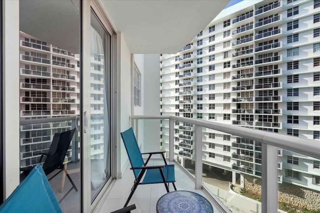 Beachfront 2 Bedroom At Tides Hollywood 8Th Floor Extérieur photo