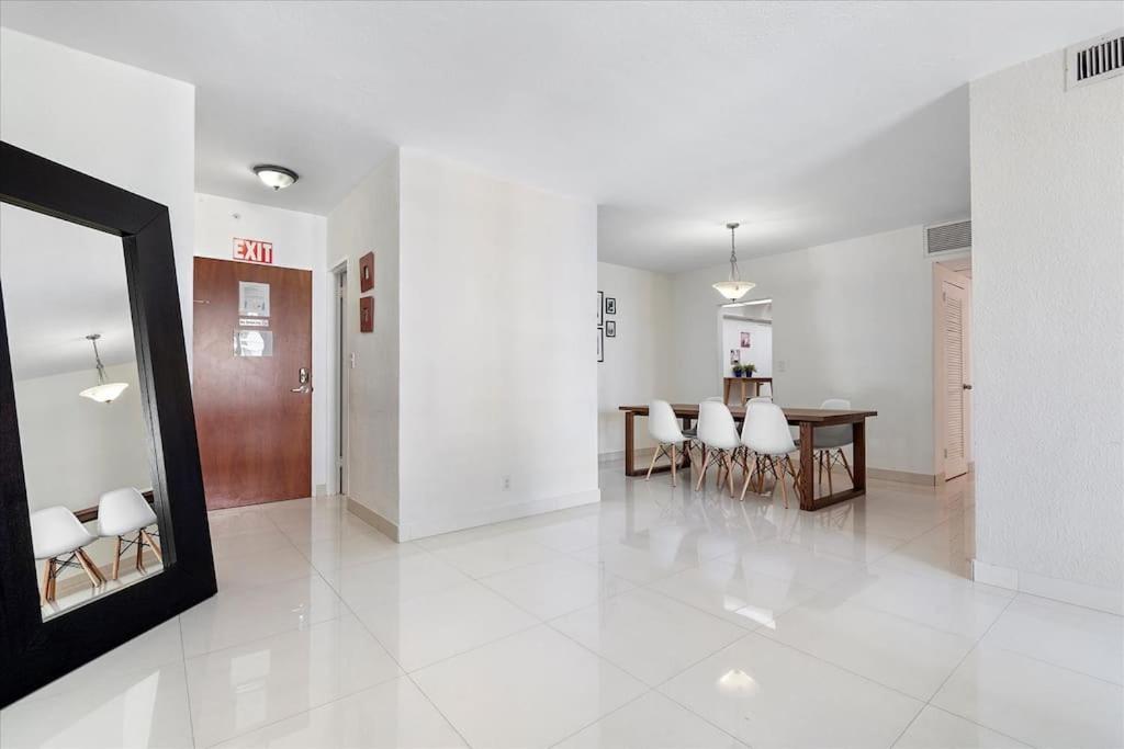 Beachfront 2 Bedroom At Tides Hollywood 8Th Floor Extérieur photo