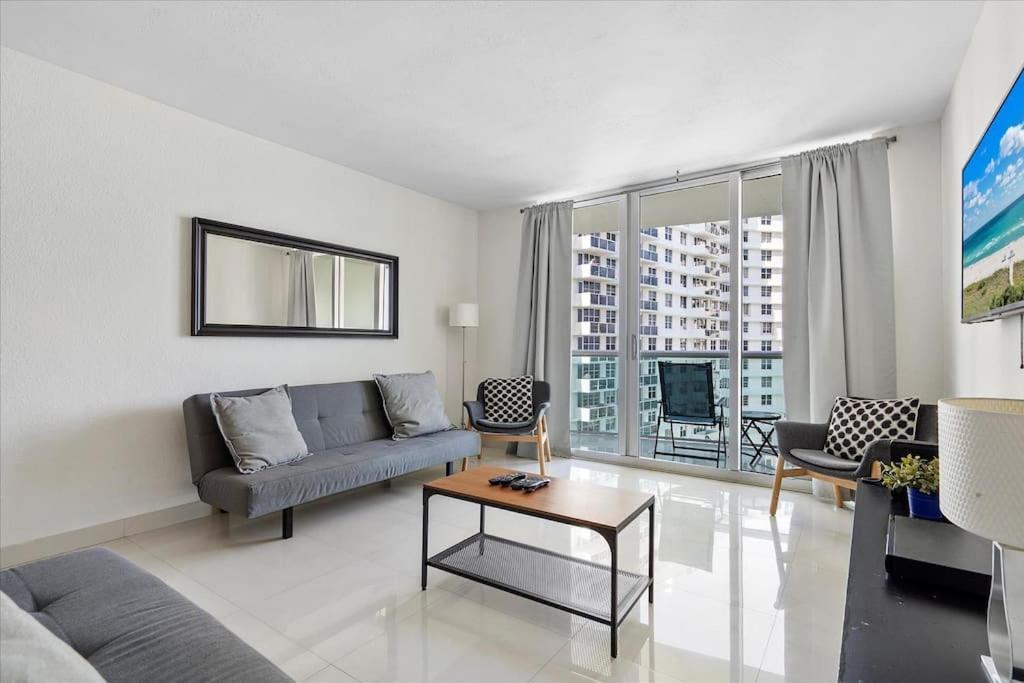 Beachfront 2 Bedroom At Tides Hollywood 8Th Floor Extérieur photo