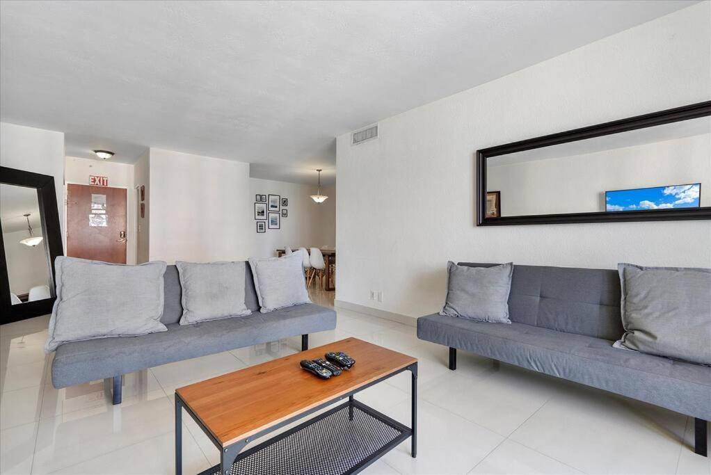 Beachfront 2 Bedroom At Tides Hollywood 8Th Floor Extérieur photo